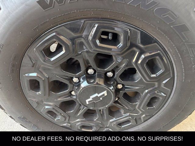 Used 2024 Chevrolet Silverado 2500 LT w/ Z71 Sport Edition AWD/4WD image 27