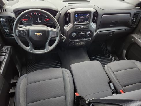 Used 2025 Chevrolet Silverado 2500 Custom image 31