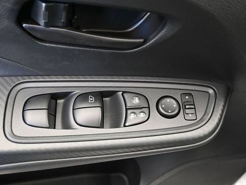 Used 2025 Nissan Versa S w/ Trunk Package FWD image 16