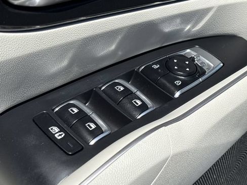 Used 2025 Kia Sorento EX w/ Panoramic Sunroof Package FWD image 29