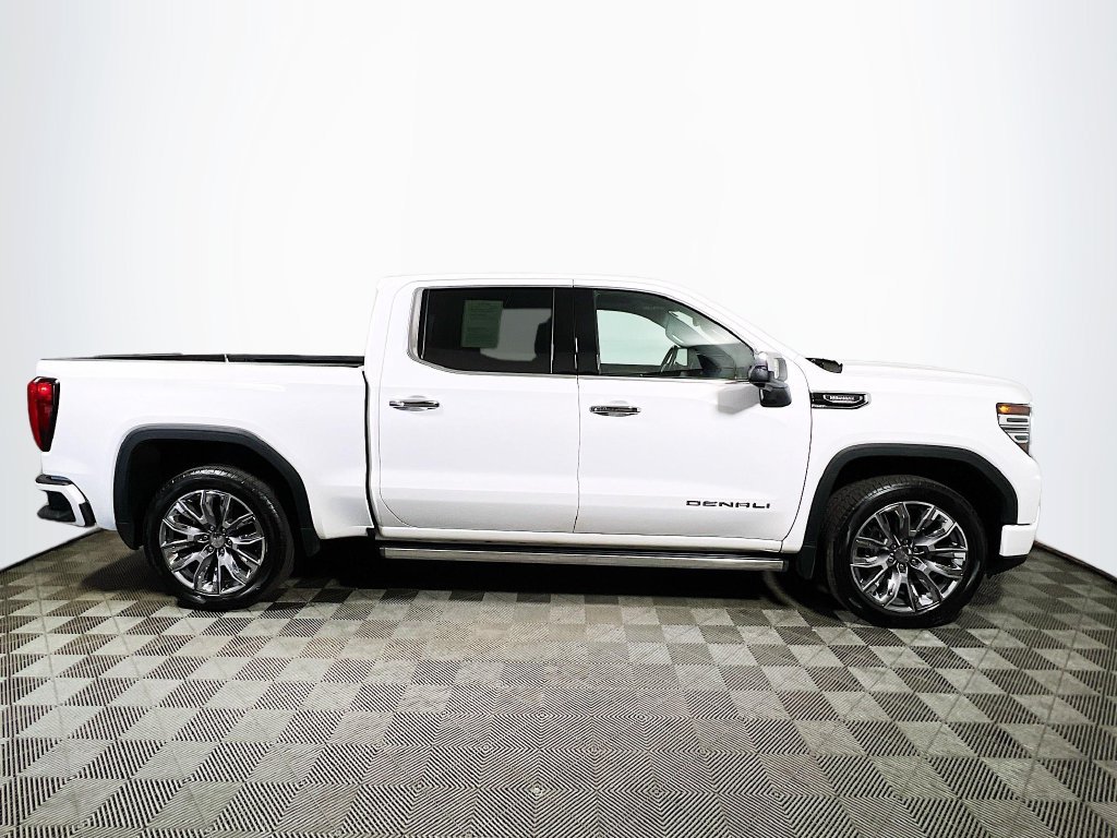 Used 2023 GMC Sierra 1500 Denali w/ Denali Reserve Package AWD/4WD image 8