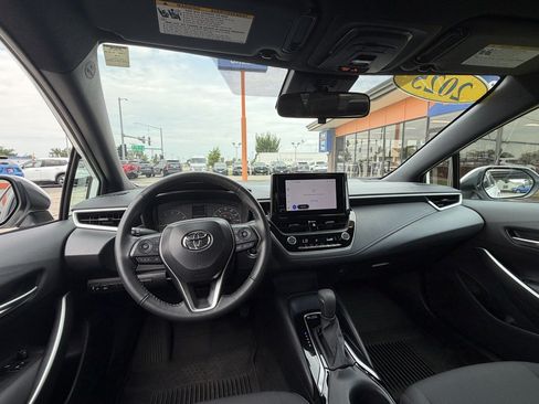Used 2025 Toyota Corolla SE FWD image 12