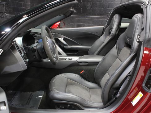 Used 2018 Chevrolet Corvette Stingray Coupe image 34