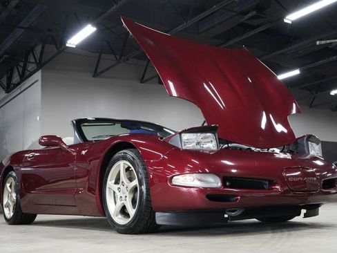 Used 2003 Chevrolet Corvette Convertible w/ Preferred Equipment Group1 RWD image 27