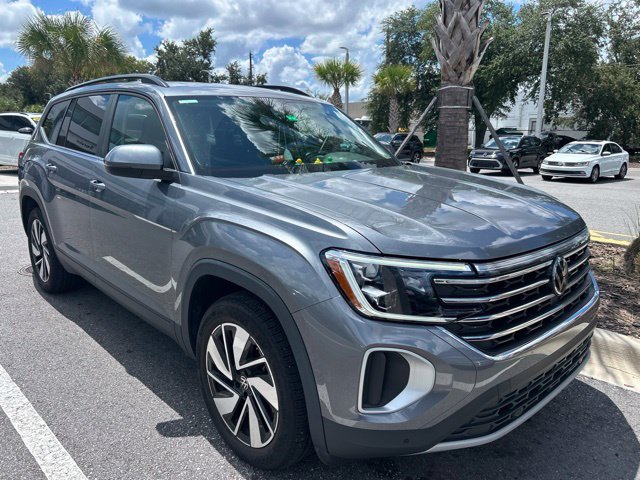 Used 2024 Volkswagen Atlas SE FWD image 3