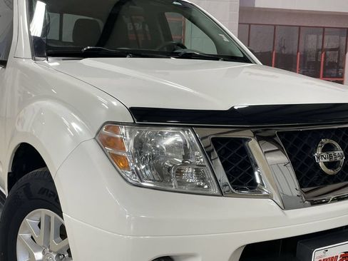 Used 2019 Nissan Frontier SV RWD image 10