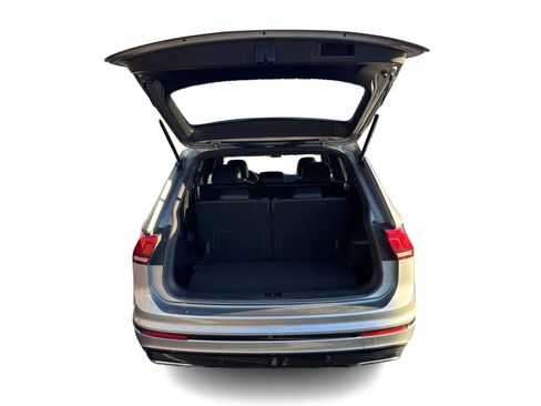 Used 2021 Volkswagen Tiguan SE R-Line w/ 3rd Row Seat Package image 14