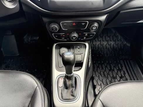 Used 2021 Jeep Compass Latitude w/ Convenience Group AWD/4WD image 16