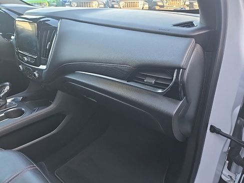 Used 2022 Chevrolet Traverse RS image 73