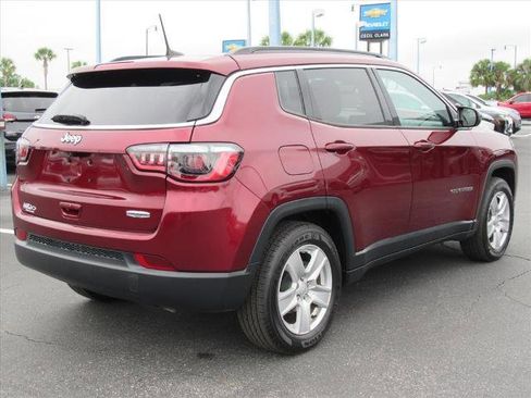 Used 2022 Jeep Compass Latitude w/ Convenience Group FWD image 5
