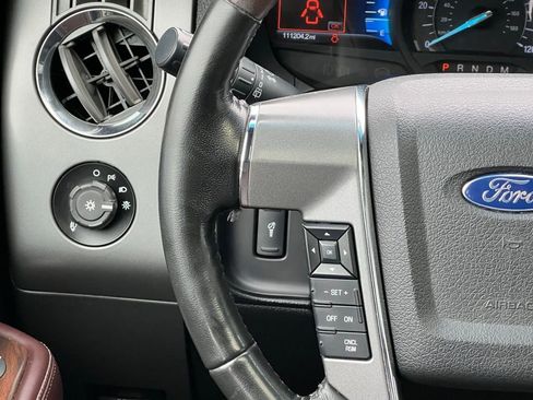 Used 2015 Ford Expedition Platinum image 22