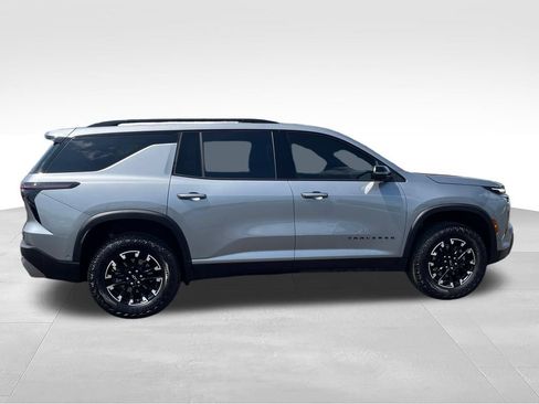 Used 2024 Chevrolet Traverse Z71 w/ Enhanced Driving Package AWD/4WD image 6