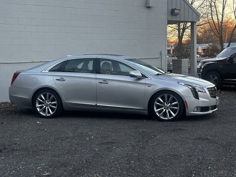 Used 2018 Cadillac XTS Vsport Platinum image 8