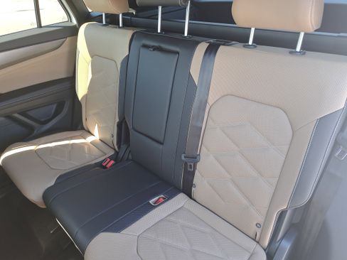 New 2026 Volkswagen Atlas Cross Sport SE AWD/4WD image 13