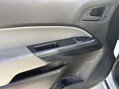 Used 2022 Chevrolet Colorado W/T w/ WT Convenience Package image 18