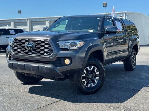 Used 2023 Toyota Tacoma TRD Off-Road w/ Technology Package AWD/4WD image 6