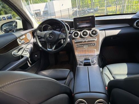 Used 2017 Mercedes-Benz C 300 4MATIC Sedan image 23