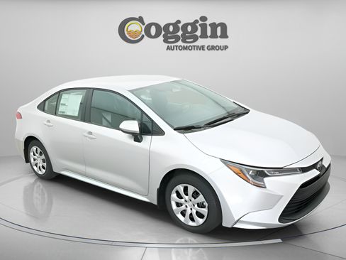 Used 2026 Toyota Corolla LE FWD image 25