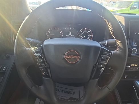 Used 2024 Nissan Frontier PRO-4X w/ Technology Package image 17