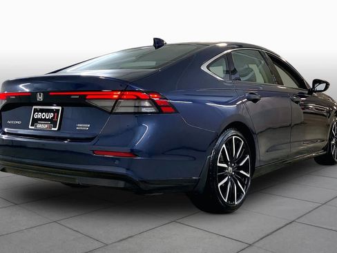 Used 2023 Honda Accord Touring image 12