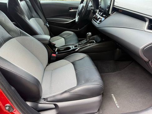 Used 2019 Toyota Corolla XSE FWD image 38