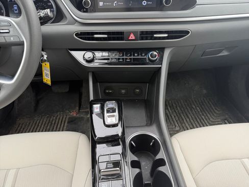 Used 2023 Hyundai Sonata SE image 13