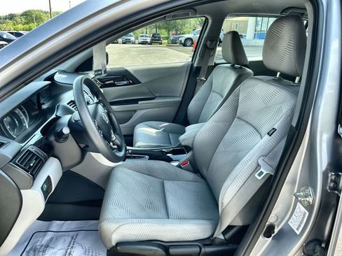 Used 2016 Honda Accord LX image 15