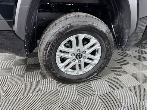 Used 2025 Toyota Tundra SR5 w/ SR5 Convenience Package AWD/4WD image 33