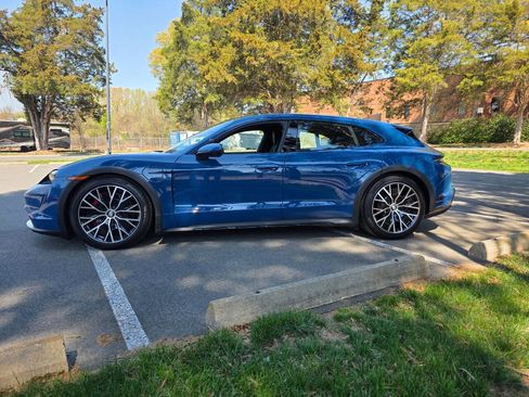 Used 2023 Porsche Taycan 4S AWD/4WD image 77