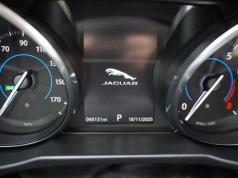 Used 2016 Jaguar XF Premium image 22