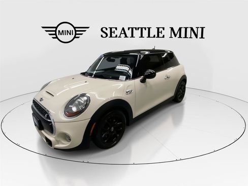 Used 2017 MINI Cooper S image 5