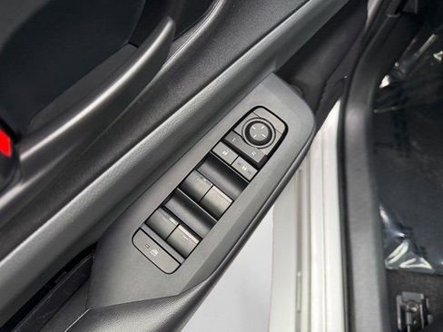 Used 2025 Toyota Prius LE image 10