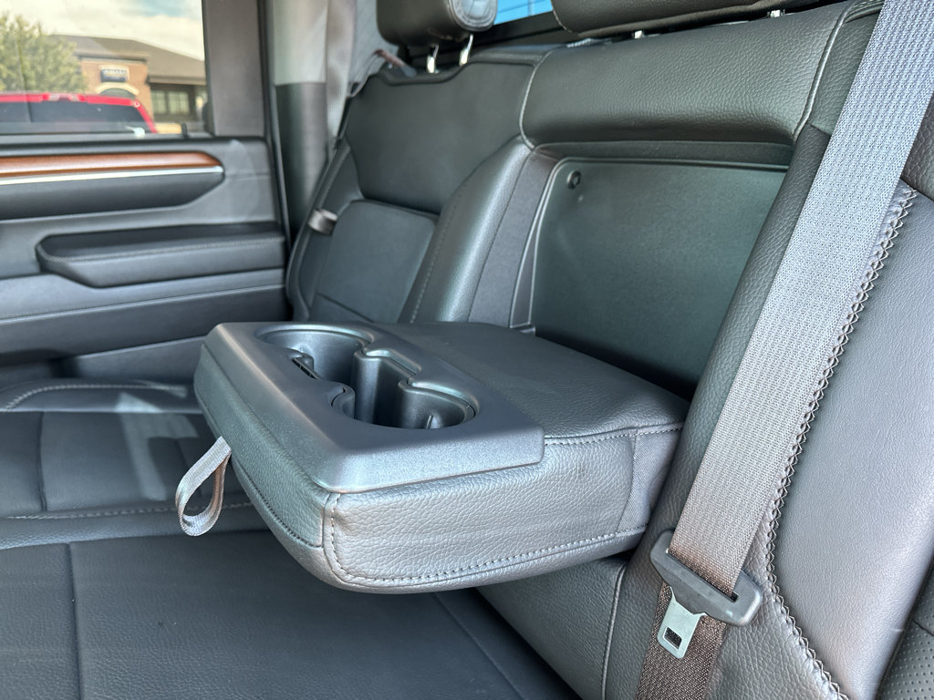 Used 2024 GMC Sierra 3500 Denali w/ Denali Reserve Package AWD/4WD image 19