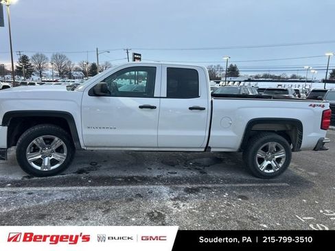 Used 2018 Chevrolet Silverado 1500 Custom image 2