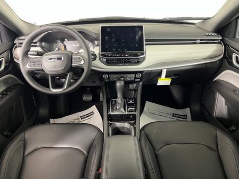 Used 2026 Jeep Compass Limited image 40