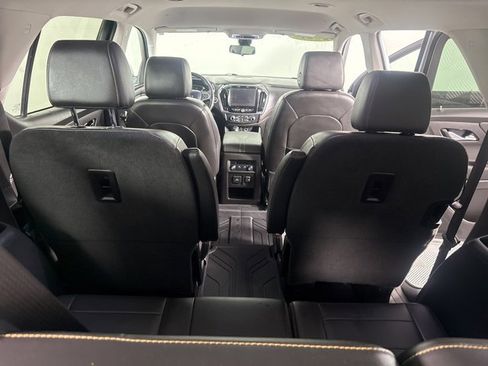Used 2021 Chevrolet Traverse RS image 17