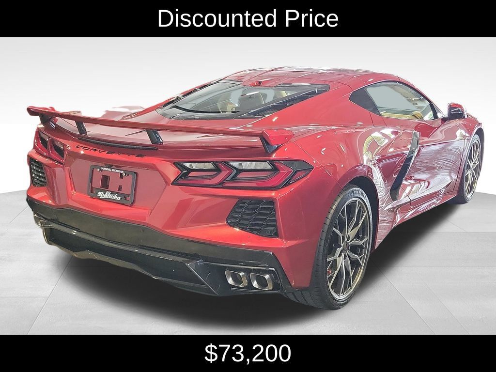 Used 2025 Chevrolet Corvette Stingray Premium Cpe w/ Z51 Performance Package RWD image 3
