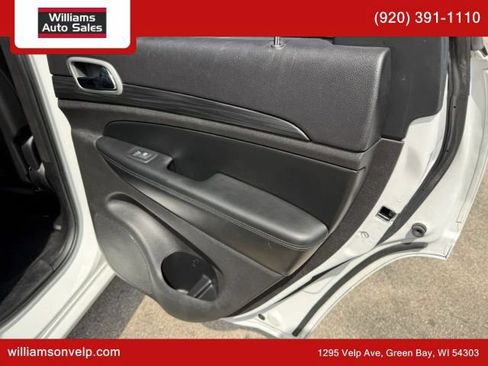 Used 2019 Jeep Grand Cherokee Altitude AWD/4WD image 14