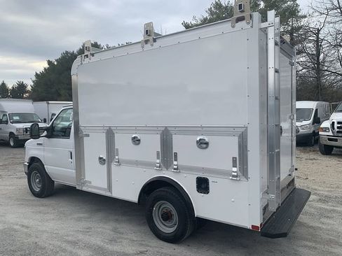 New 2026 Ford E-350 and Econoline 350 Super Duty w/ Power Equipment Group RWD image 5