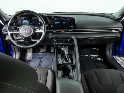 Used 2021 Hyundai Elantra SEL w/ Convenience Package FWD image 17