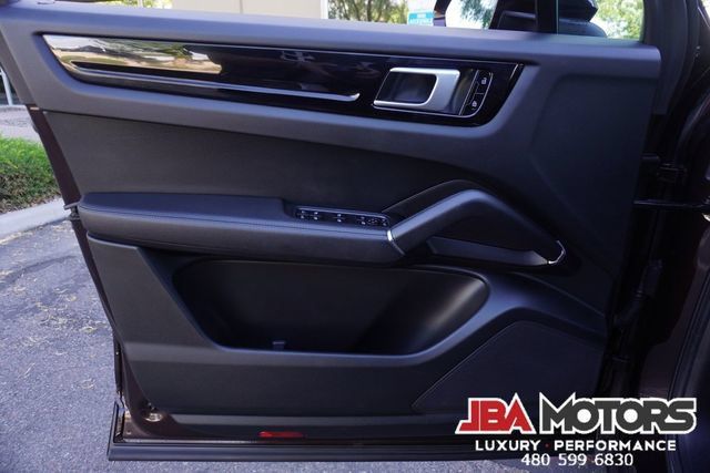Used 2020 Porsche Cayenne AWD/4WD image 78