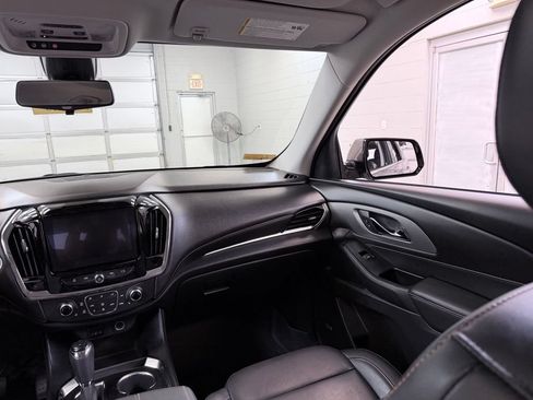Used 2019 Chevrolet Traverse LT w/ LT Premium Package FWD image 28