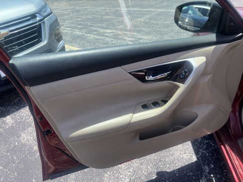 Used 2014 Nissan Altima 2.5 SL w/ Technology Package FWD image 8