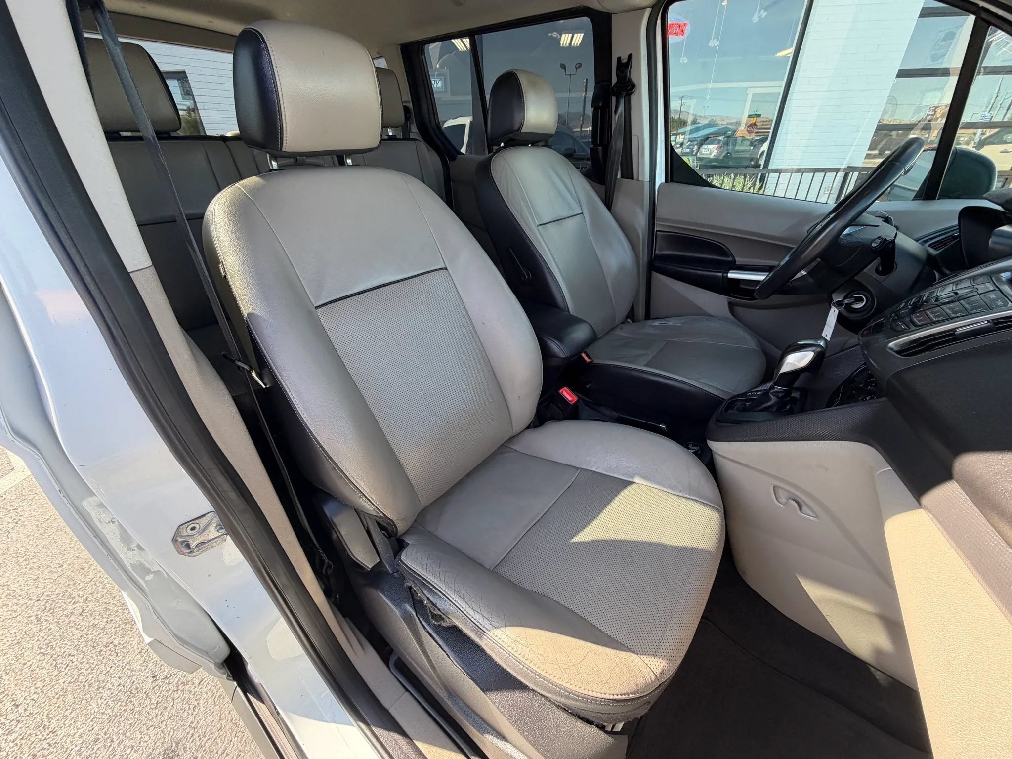 Used 2014 Ford Transit Connect XLT FWD image 13