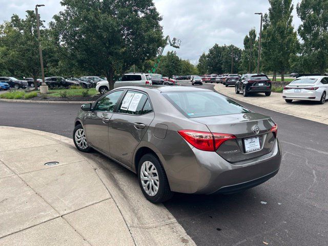 Used 2017 Toyota Corolla LE w/ Carpet Mat Package (TMS) FWD image 5