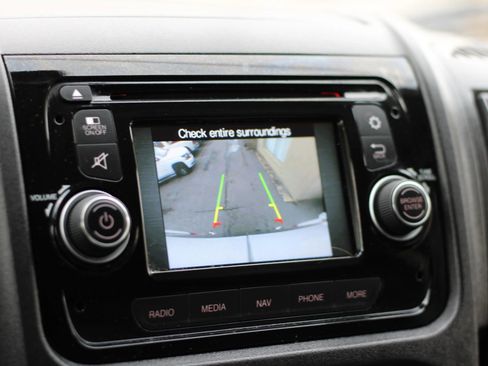 Used 2017 RAM ProMaster 2500 w/ Interior Convenience Group image 19