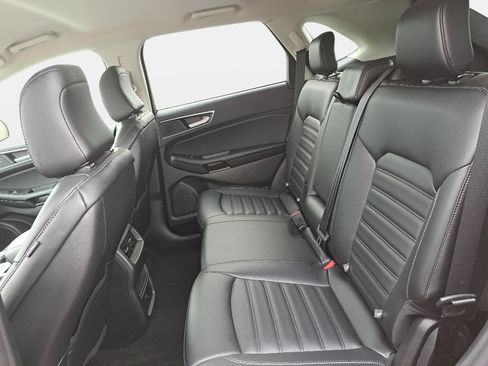 Used 2023 Ford Edge SEL AWD/4WD image 14