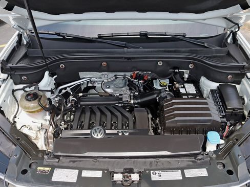 Used 2018 Volkswagen Atlas SE image 38