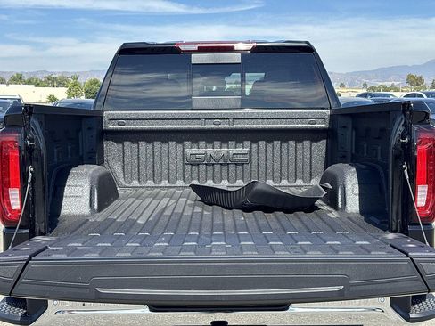 New 2026 GMC Sierra 1500 SLT w/ SLT Premium Plus Package RWD image 27
