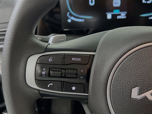 Used 2023 Kia Sportage LX image 19